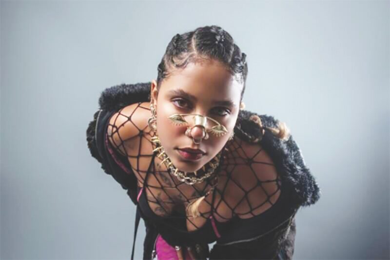 Tokischa se rapa al cero en pleno directo para dar una noticia